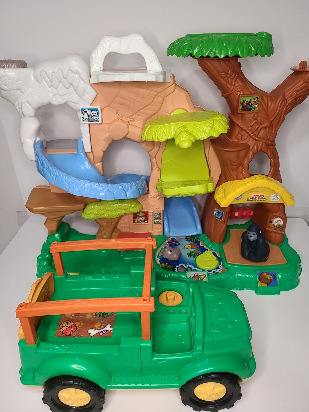 Fisher Price Little People Zoo Talkers Animal Sounds Safari Treehouse & Jeep